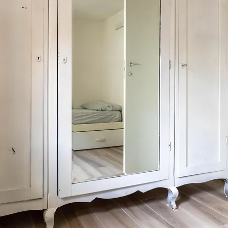 度假居 Smiley House By Al *