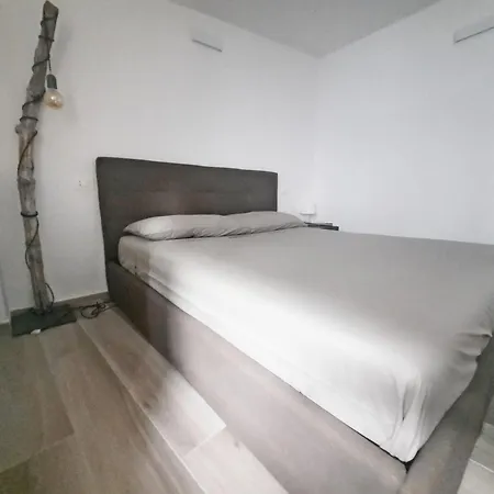 度假居 Smiley House By Al *