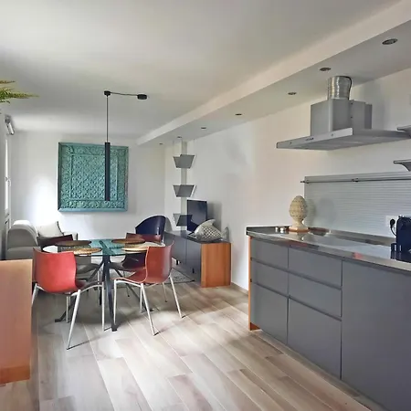 Smiley House By Al 度假居 *